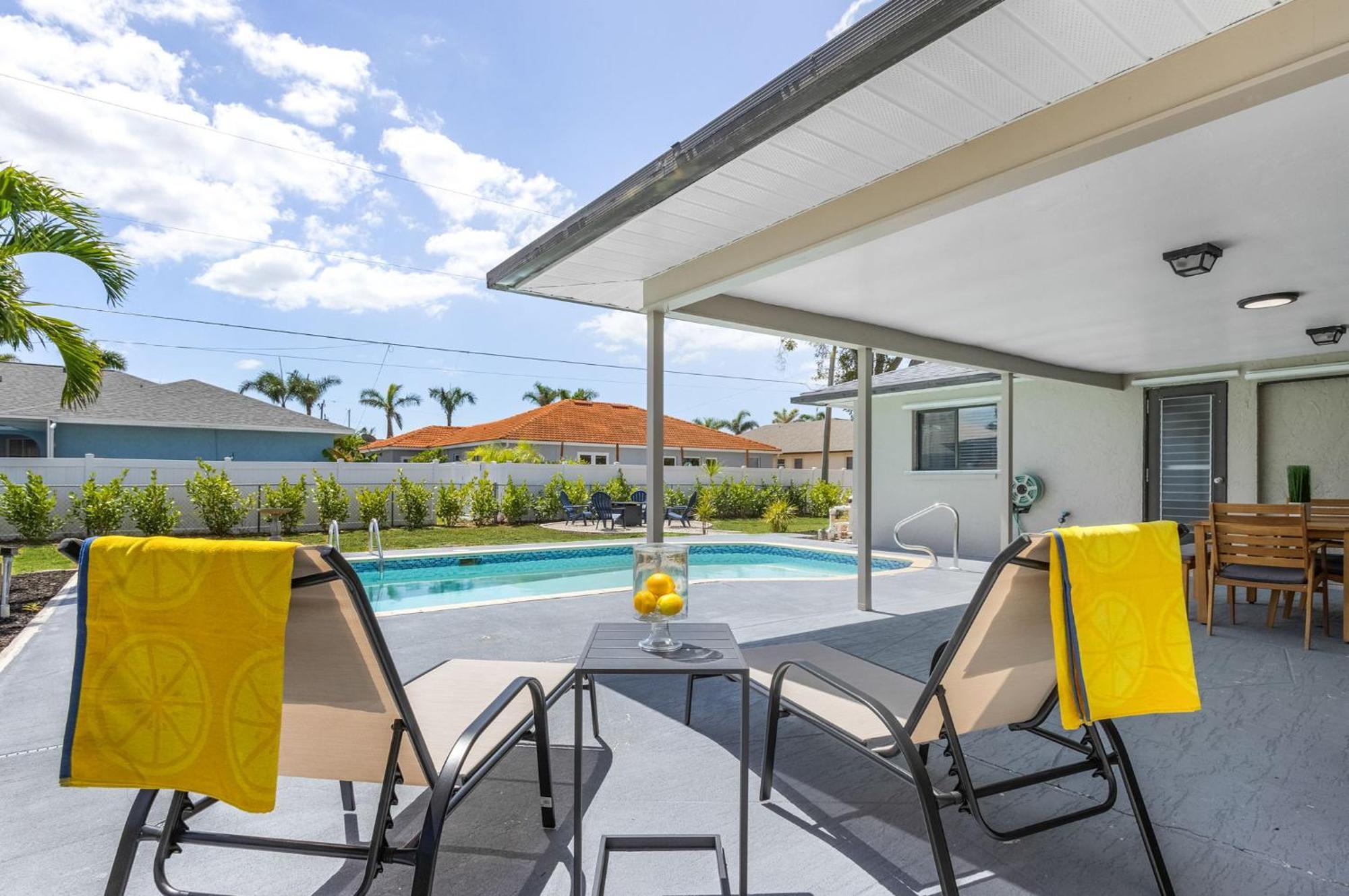 New! Tropical Home: Private Heated Pool Ferienhaus