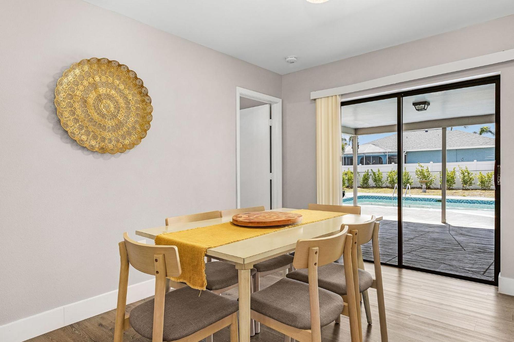 Ferienhaus New! Tropical Home: Private Heated Pool