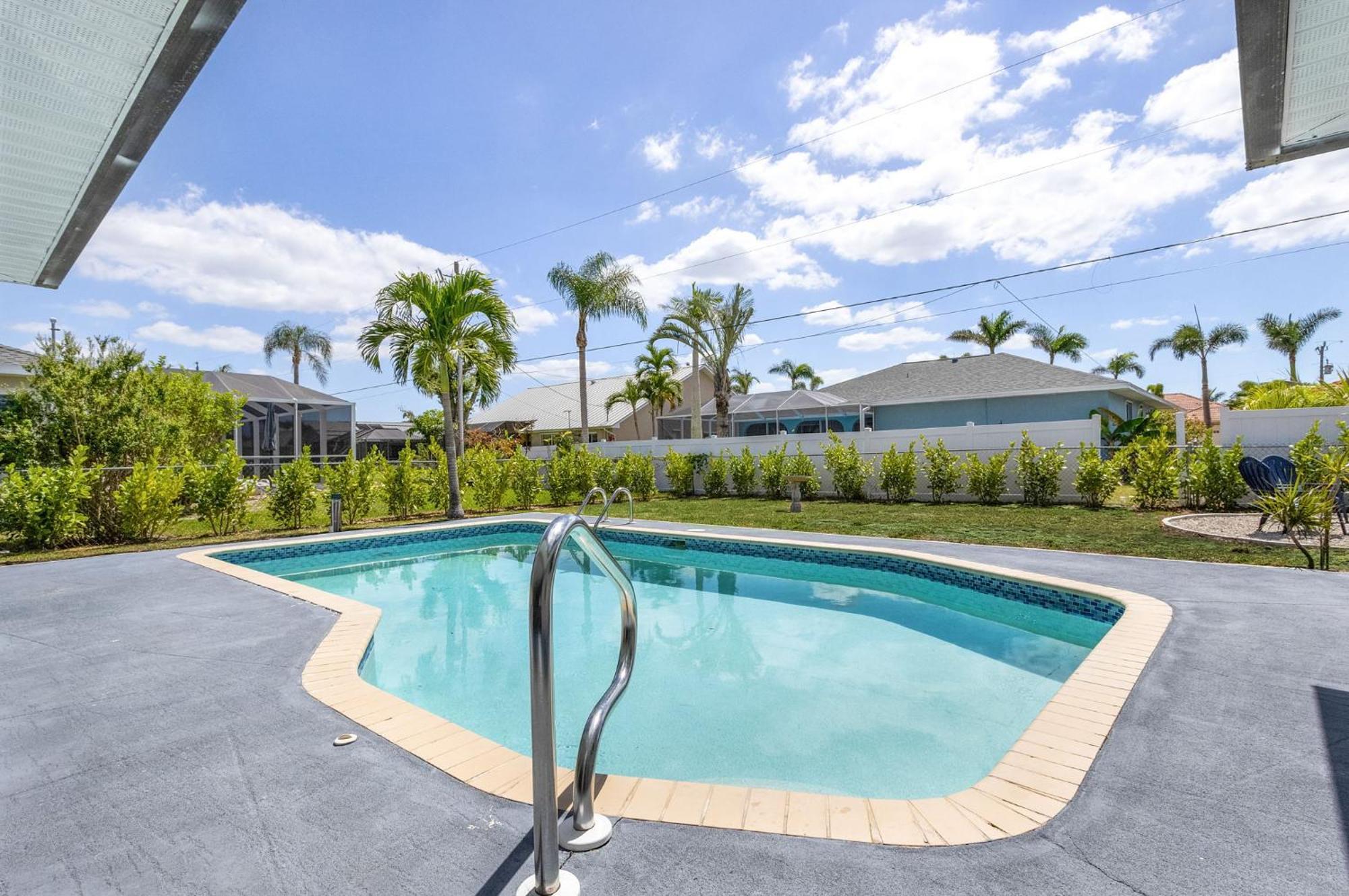 New! Tropical Home: Private Heated Pool Cape Coral